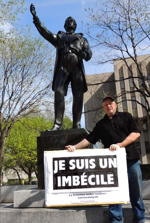 Devant la statue de Louis-Joseph Papineau