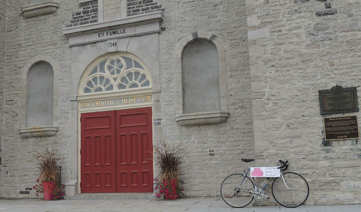 1er Tour de l'le d'Orlans  vlo. Au profit de la Fondation Belles Rondeurs